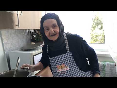 Видео: Халва по рецепту моей бабушки. Самая вкусная халва, которую я когда либо ела/Xalvanın hazırlanması