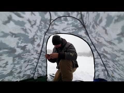 Видео: ЗИМНЯЯ РЫБАЛКА В МЕТЕЛЬ! ОТЧЁТ ДВУХ ДНЕЙ РЫБАЛКИ. РЕКА САКМАРА