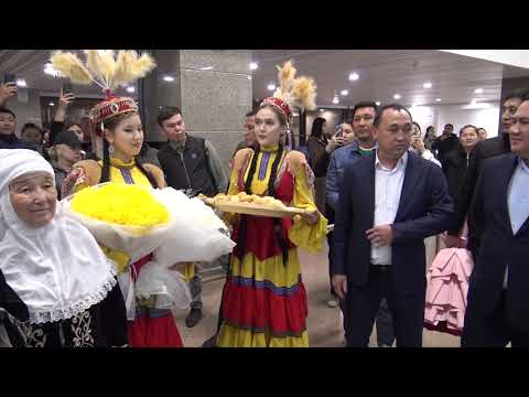 Видео: Әлем чемпионы Шұғыла Өмірбек туған жерге оралды