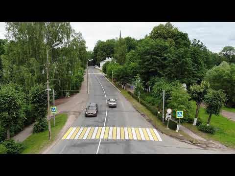 Видео: Пушкинские горы Центральная площадь и велосипедистс