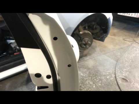 Видео: Как снимается ручка с передний двери Ауди Q-5!!!