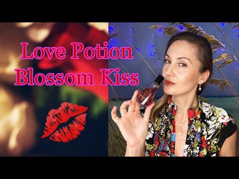Видео: LOVE POTION BLOSSOM KISS | Парфюмированный спрей для тела