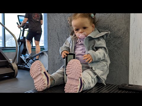 Видео: Малышка Сенди на тренировке