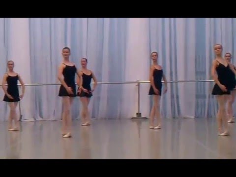 Видео: Экзамен по классическому танцу. БХК им.Нуриева