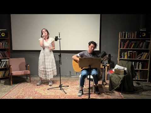 Видео: Юлия Савичева - Никак. Акустический кавер