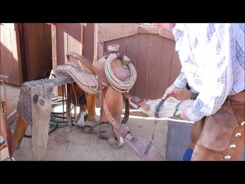 Видео: Подковывание ковбоев