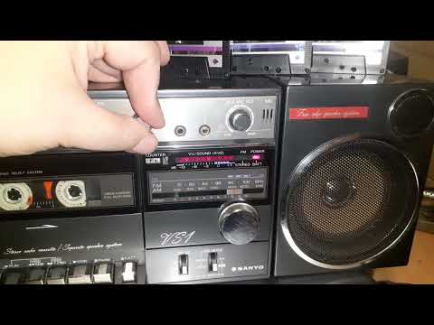 Видео: Магнитола SANYO MR-VS1. Маленькая - да удаленькая! Реальный конкурент для SHARP QT 37, 38, 88, 89.