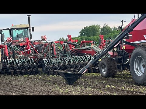 Видео: Посевная пшеницы 2024! Трактор RSM-2400 с посевным комплексом FEAT AGRO