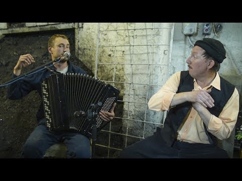 Видео: Кочегар - Баянист и Пожарник - Ударник ОТЧЕБУЧИЛИ..Я ЭТО ТЫ