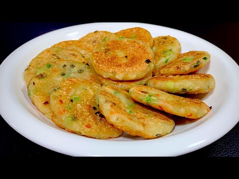 Видео: Картофельные лепешки такие вкусные, сладкие, клейкие и хрустящие, что из горшочка