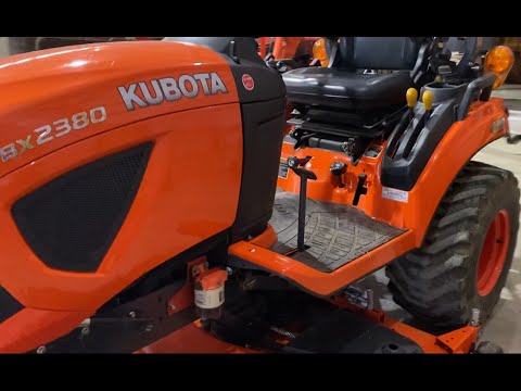 Видео: Снятие, очистка, смазка и заточка лезвий газонокосилки BX2380