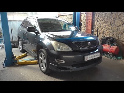 Видео: Замена балансировочных валов в двигателе 2AZFE на Toyota Harrier Тойота Харриер 2003 года