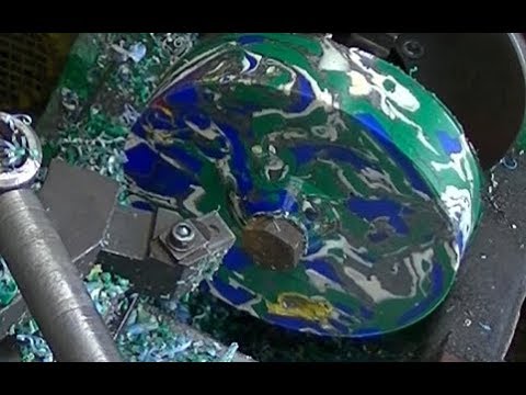 Видео: Как плавить пластик с рисунком камуфляж