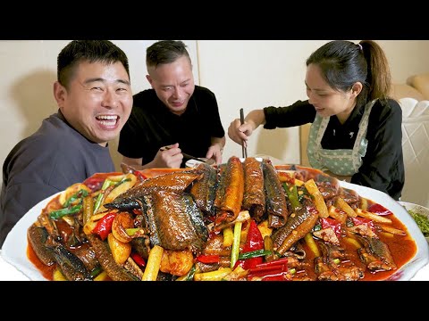 Видео: [Коллекция] 5 кг маринованного перца, 3 тушеных рысака! Пряный аппетит и сушите две миски риса прям