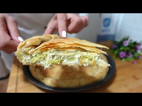 Видео: Легкий греческий пирог из лука-порея с сыром фета и домашним тестом фило