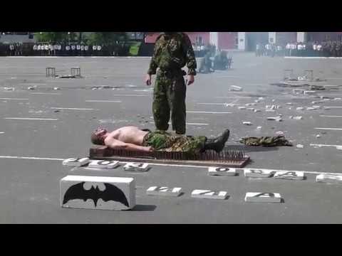 Видео: Показательные выступления 103-й отдельной гвардейской воздушно-десантной бригады.