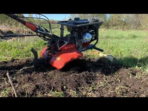 Видео: 10 мая 2022 г.фрезеровка целины мотоблоком хускварна 545