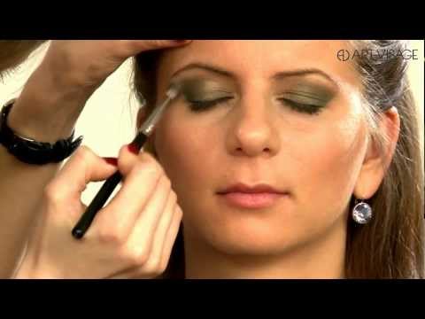Видео: Макияж для нависшей формы века. Мастер-класс от Art-Visage