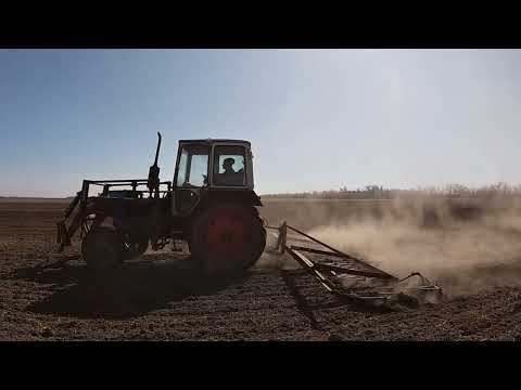 Видео: Весняно польові роботи в умовах окупації, ціна на ДП - 50 грн/л, Бензин - 75 грн/л закриваємо вологу