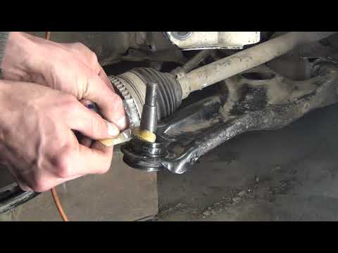 Видео: Замена шаровой опоры Toyota vitz 1sz-fe