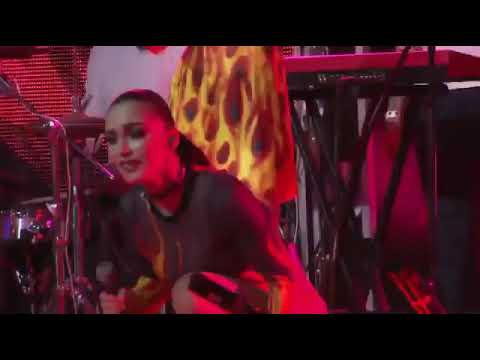 Видео: SEREBRO @ Москва (Видфест) (25.09.2016)