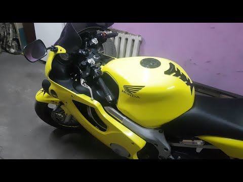 Видео: Как выбрать мотоцикл? Как проверить его перед покупкой. На примере Honda CBR600 F4