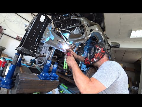 Видео: Subaru Outback.  Сварочные работы.