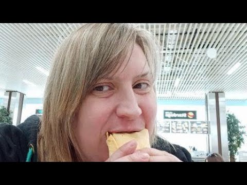 Видео: MUKBANG в торговом центре / Незапланированный МУКБАНГ / KFC 5 за 200 / Вкусно или Невкусно