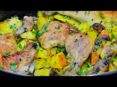 Видео: Крехки пилешки бутчета с картофи и свежи зеленчуци на фурна - ароматни и невероятно вкусни!
