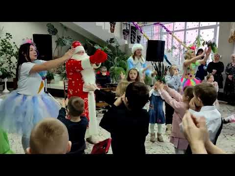 Видео: Благотворительная ёлка в Круглом