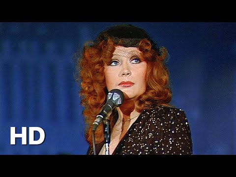 Видео: Алла Пугачёва - Старинные часы (Official HD Video) [Песня года 1982]