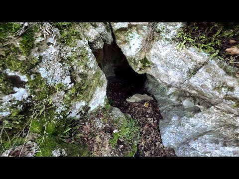 Видео: Къде се намира Kрепост Асара с пещера „Царска дупка“