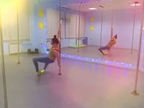 Видео: Экзотик пол-денс для новичков:шаги,повороты вокруг пилона,волны, связка из простых движений.