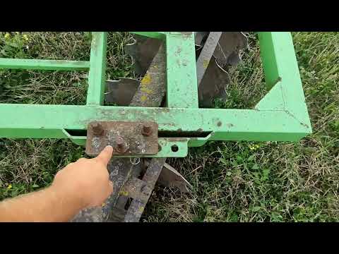 Видео: Дискую стерню ячменю трактором ЮМЗ. Дискова борона Bomet.