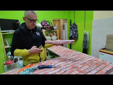 Видео: Обклеиваем стол✌Ставим стойки