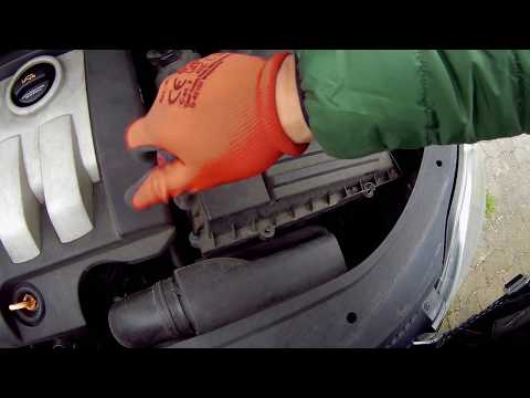 Видео: ЗАМЕНА фильтра воздуха, и салона VW GOLF PLUS.