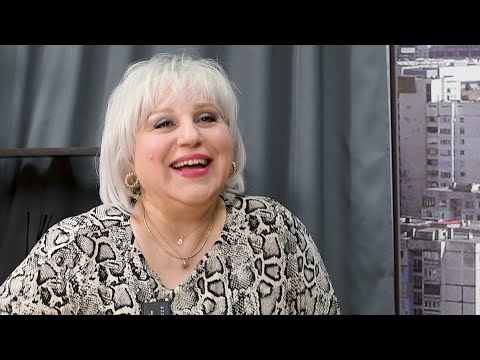 Видео: Тв водещата Деляна Маринова - Джуджи:Гала е по-добрата баба от мен