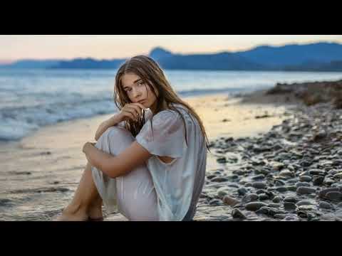 Видео: Синее море Песня на стихи Новеллы Матвеевой