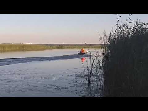 Видео: Стеклопластиковая лодка Кайман 350 с мотором Ямаха 15