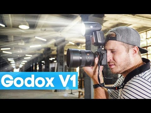Видео: iPhone в мире вспышек - Godox V1