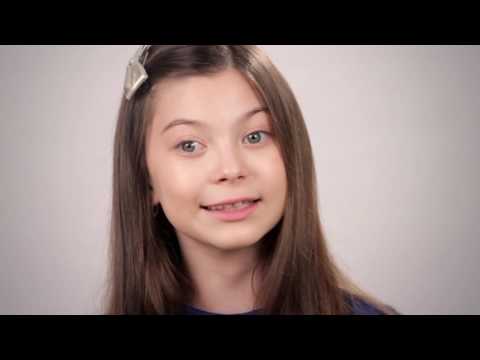 Видео: "Ворона и Лисица". Иван Крылов. Читает НАИЗУСТЬ Вика Еремина.