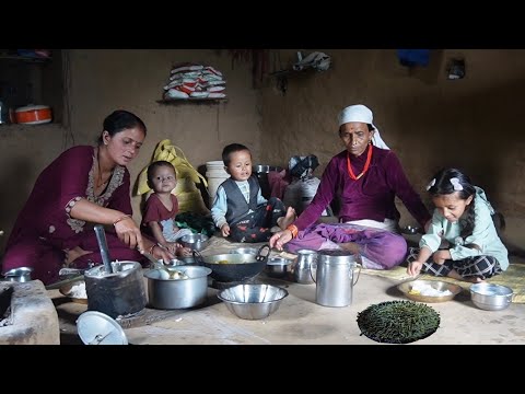 Видео: Рецепт непальской деревни ||Приготовление сушеных листьев колоказии с картофелем, даалом и рисом||