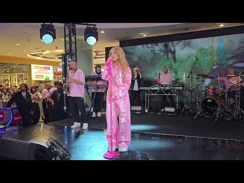 Видео: Мари Краймбрери  - Спасибо за все, мам, Самолет | ТРЦ Щелковский | 2.11.2024