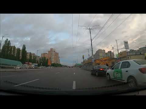 Видео: Уроки вождения с Денисом Чесноковым