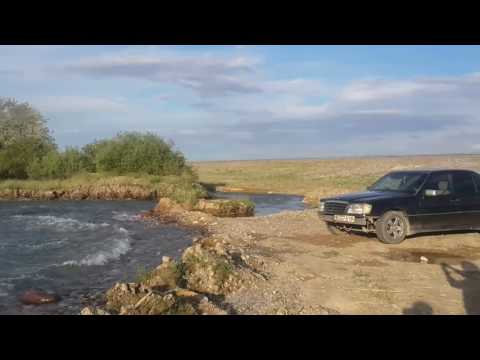 Видео: Фонтан из под земли ( район г. Чилик )