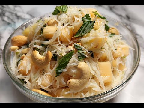 Видео: Азиатский салат из дыни с рисовой лапшой, кешью и мятой.