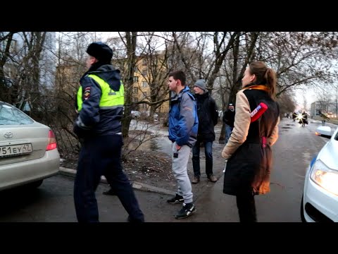 Видео: СтопХамСПб  - Окружили автомобиль