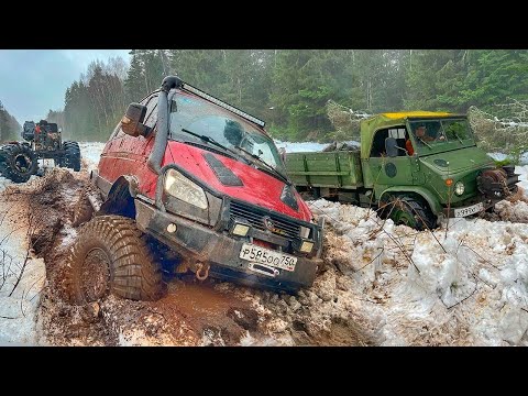 Видео: Лютая оффроад маршрутка поехала в объезд пробки Что случилось с Unimog на бездорожье?