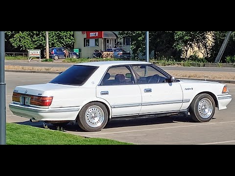 Видео: TOYOTA CROWN MS-137.   Замена подушек кузова.