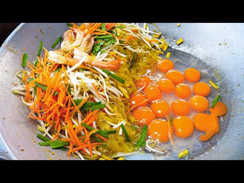 Видео: Потрясающе! Уличная еда Бангкока непревзойденна | Thai Street food